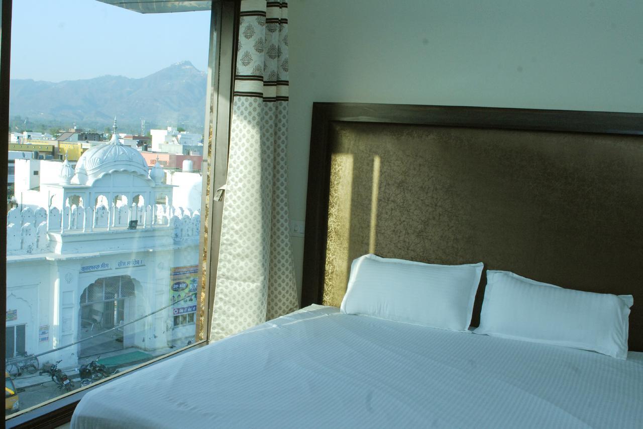 Hotel Temple View Inn Anandpur Sāhib Eksteriør bilde