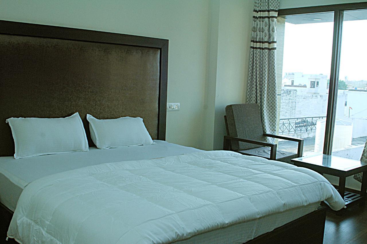 Hotel Temple View Inn Anandpur Sāhib Eksteriør bilde