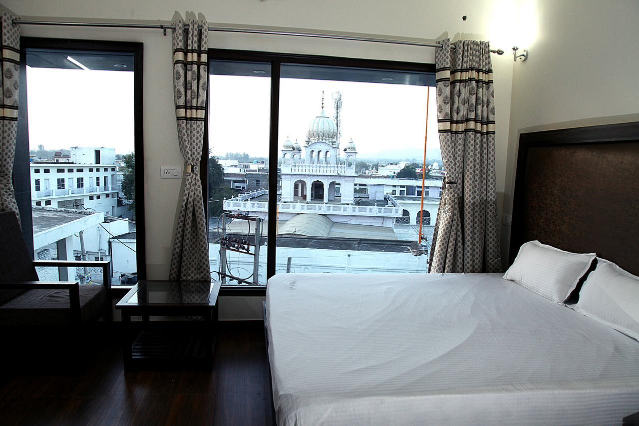 Hotel Temple View Inn Anandpur Sāhib Eksteriør bilde
